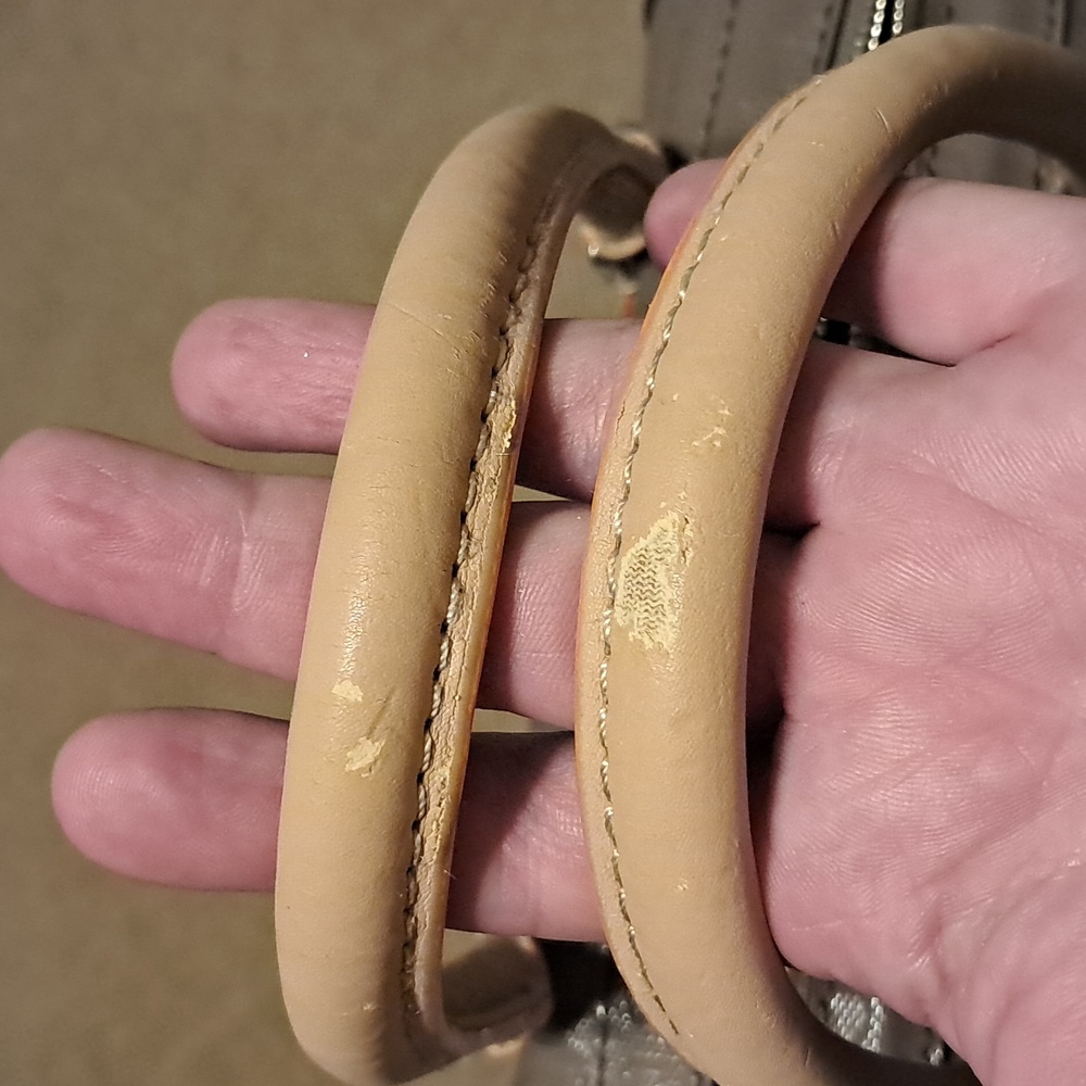 Guess Handbag - Picture 11 of 13